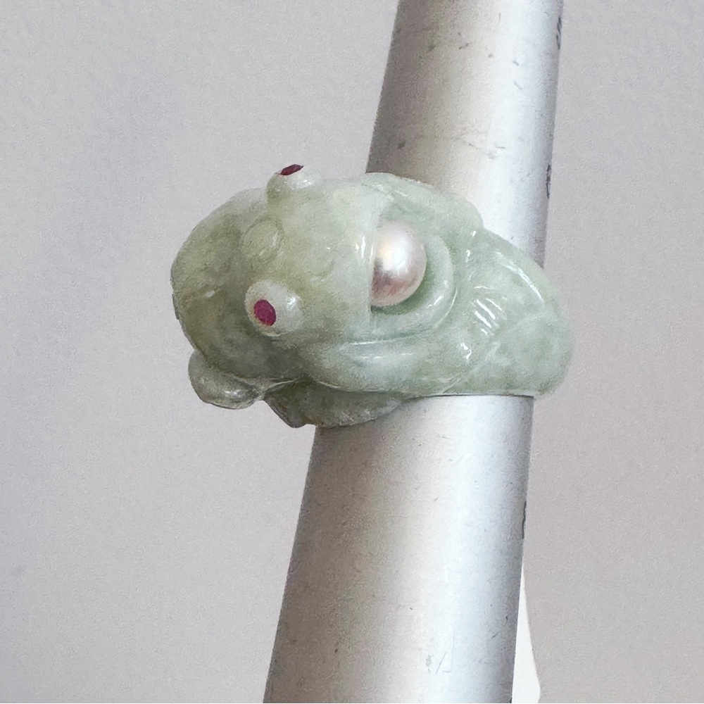 Hand carved Green Jade Ruby Eyes Pearl Frog Ring Sz 7 NEW